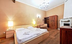 Rose Antique Apartment